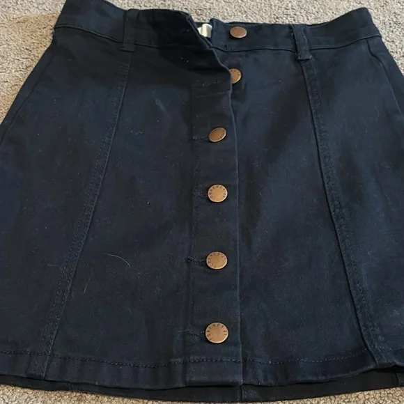 button down - Picture 1 of 2